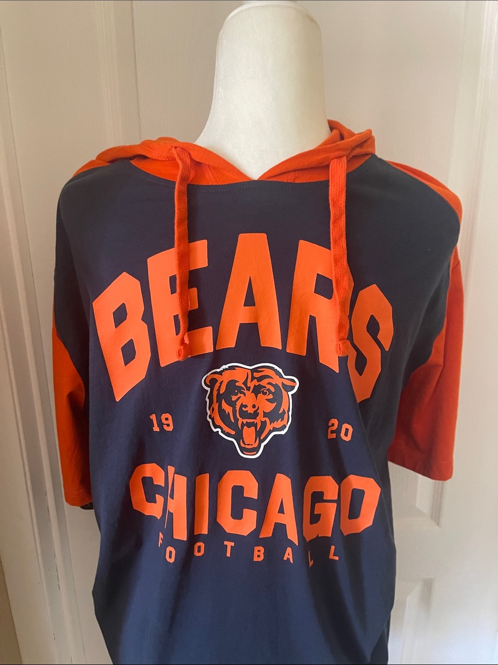 Chicago Bears Navy & Orange Short-Sleeve Hooded Tee